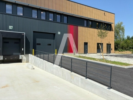 Activités / entrepôts à louer – MITRY-MORY (77290) – 1