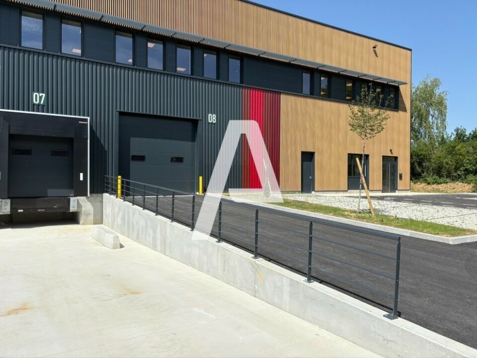 Activités / entrepôts à louer – MITRY-MORY (77290) – 1