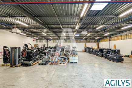 Activités / entrepôts à louer – LES ULIS (91940) – 3