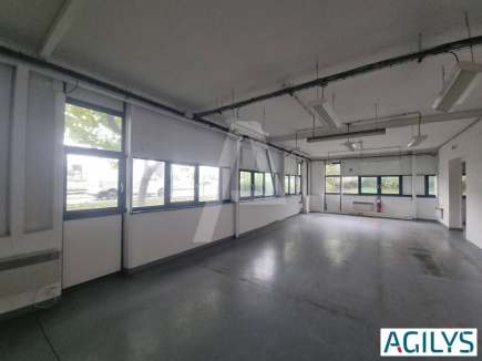 Activités / entrepôts à louer – FRESNES (94260) – 2