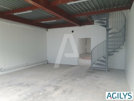 Activités / entrepôts à louer – CHAMPIGNY SUR MARNE (94500) – 3