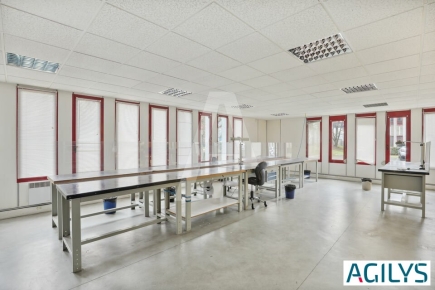 Bureaux à louer – LES ULIS (91140) – 2