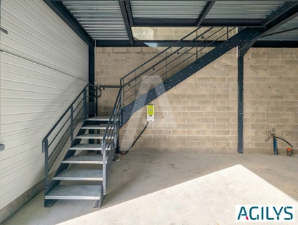 Activités / entrepôts à vendre – MARCOUSSIS (91460) – 1
