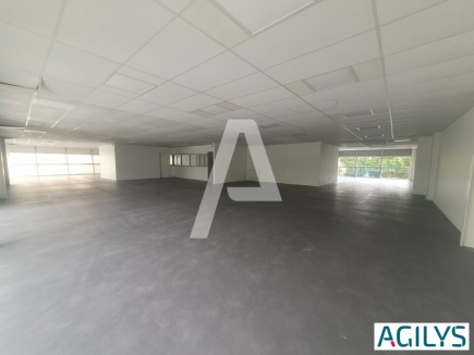Activités / entrepôts à louer – CHAMPIGNY-SUR-MARNE (94500) – 3
