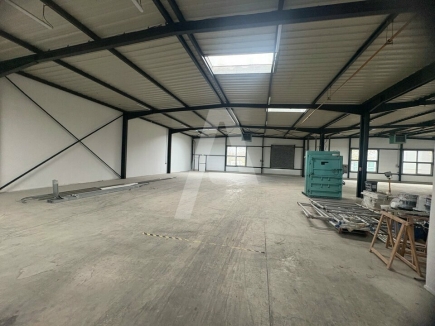 Activités / entrepôts à louer – IVRY SUR SEINE (94200) – 5