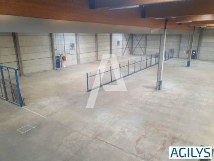 Activités / entrepôts à louer – SAINT-THIBAULT-DES-VIGNES (77400) – 2