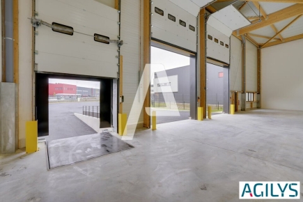 Activités / entrepôts à louer – BRIE COMTE ROBERT (77170) – 2