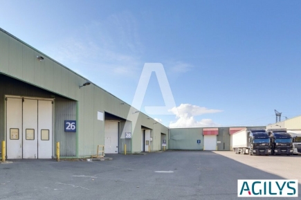 Activités / entrepôts à louer – SAINT-THIBAULT-DES-VIGNES (77400) – 1