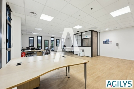 Activités / entrepôts à louer – SERRIS (77700) – 3