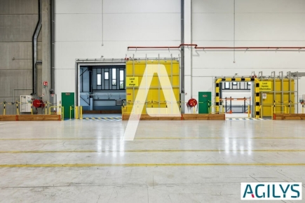 Activités / entrepôts à louer – SERRIS (77700) – 2