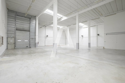 Activités / entrepôts à louer – EMERAINVILLE (77184) – 3