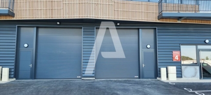 Activités / entrepôts à vendre – MOISSY CRAMAYEL (77550) – 1
