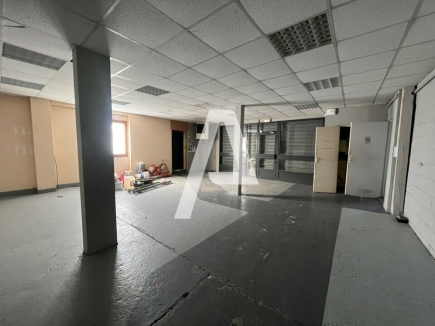 Activités / entrepôts à louer – LAGNY-SUR-MARNE (77400) – 3