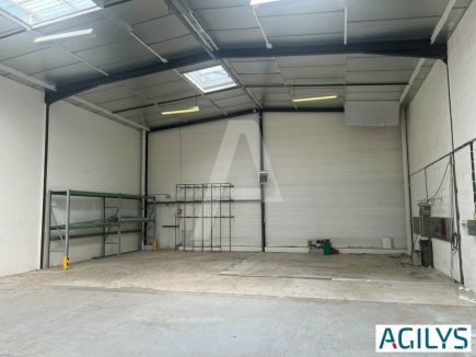 Activités / entrepôts à louer – PONTAULT COMBAULT (77340) – 1