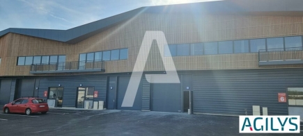 Activités / entrepôts à vendre – MOISSY CRAMAYEL (77550) – 2