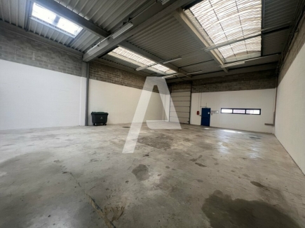 Bureaux à louer – MOISSY-CRAMAYEL (77550) – 1