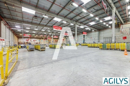 Activités / entrepôts à louer – ROISSY EN BRIE (77680) – 2
