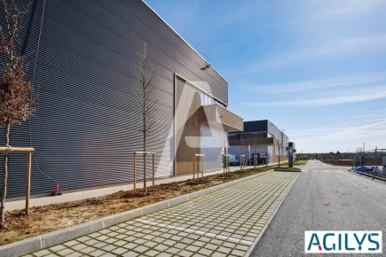 Activités / entrepôts à louer – CHALIFERT (77144) – 1