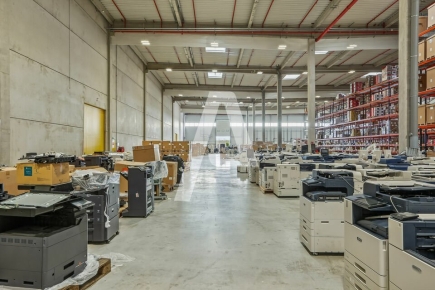 Activités / entrepôts à louer – FERRIÈRES-EN-BRIE (77164) – 2