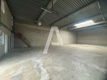 Activités / entrepôts à louer – SAINT THIBAULT DES VIGNES (77400) – 2