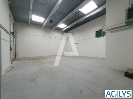 Activités / entrepôts à louer – CHAMPS-SUR-MARNE (77420) – 5