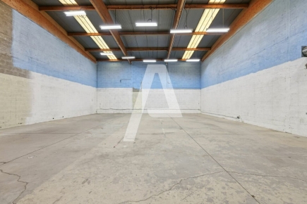 Activités / entrepôts à louer – EMERAINVILLE (77184) – 2