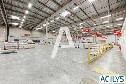 Activités / entrepôts à louer – ROISSY EN BRIE (77680) – 2