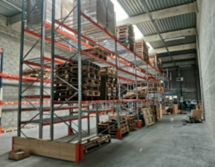 Activités / entrepôts à louer – COIGNIERES (78310) – 2