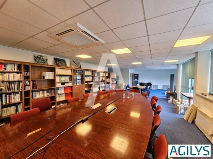 Activités / entrepôts à louer – MAGNY-LES-HAMEAUX (78114) – 5