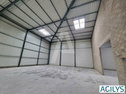 Activités / entrepôts à louer – SAINT MICHEL SUR ORGE (91240) – 2