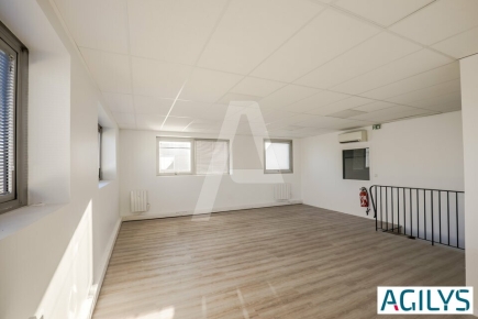 Activités / entrepôts à louer – CHILLY MAZARIN (91380) – 1