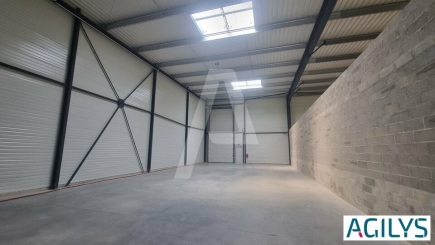 Activités / entrepôts à vendre – VILLEBON SUR YVETTE (91140) – 1