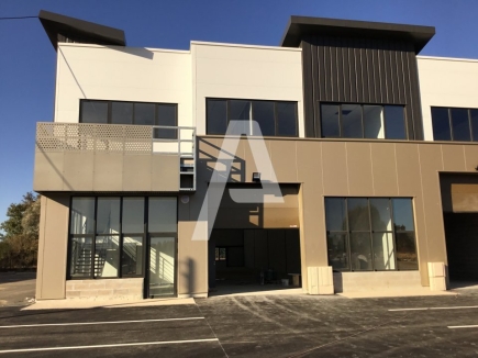 Activités / entrepôts à vendre – SAINT-PIERRE-DU-PERRAY (91280) – 1