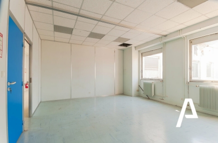 Activités / entrepôts à louer – VILLEBON SUR YVETTE (91140) – 5