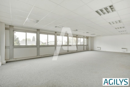 Activités / entrepôts à louer – LES ULIS (91140) – 3