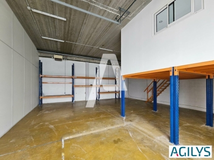 Activités / entrepôts à vendre – VILLEJUST (91140) – 2