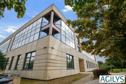 Activités / entrepôts à louer – LES ULIS (91940) – 5