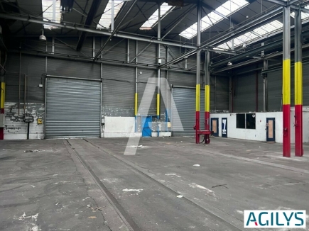 Activités / entrepôts à louer – CORBEIL-ESSONNES (91100) – 2