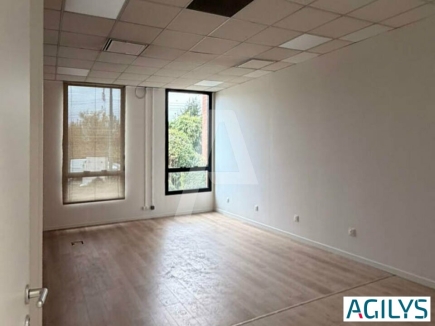 Activités / entrepôts à louer – MASSY (91300) – 1