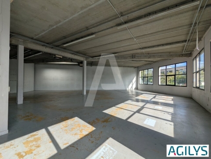 Activités / entrepôts à louer – VILLEJUST (91140) – 1