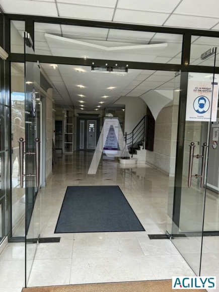 Bureaux à louer – VILLEBON SUR YVETTE (91140) – 1