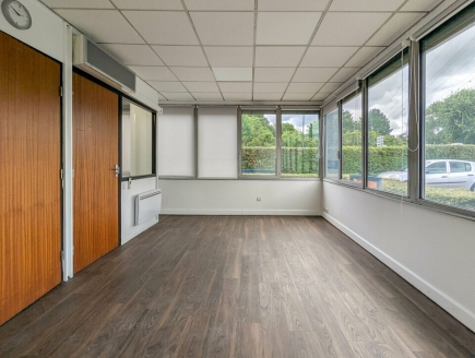 Bureaux à vendre – MASSY (91300) – 1