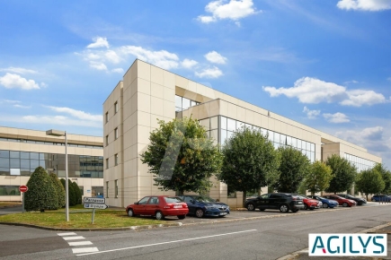 Activités / entrepôts à louer – LES ULIS (91940) – 3