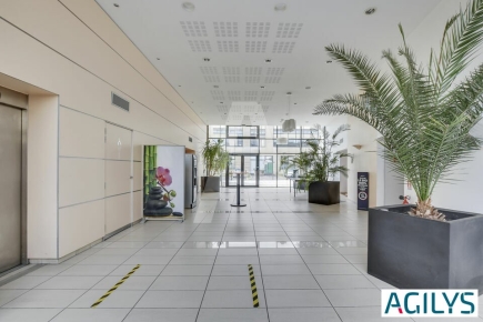 Activités / entrepôts à louer – LES ULIS (91940) – 2