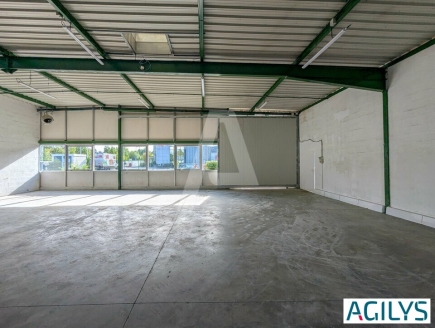 Activités / entrepôts à louer – VILLEBON SUR YVETTE (91940) – 1