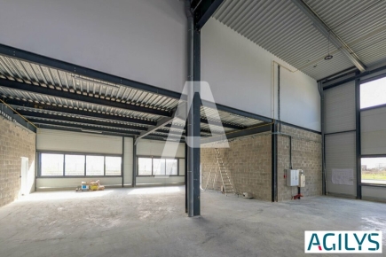 Activités / entrepôts à vendre – VILLEBON SUR YVETTE (91140) – 2