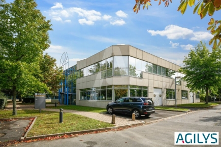 Activités / entrepôts à louer – LES ULIS (91940) – 3