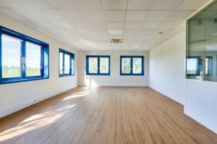 Activités / entrepôts à louer – FRESNES (94260) – 5