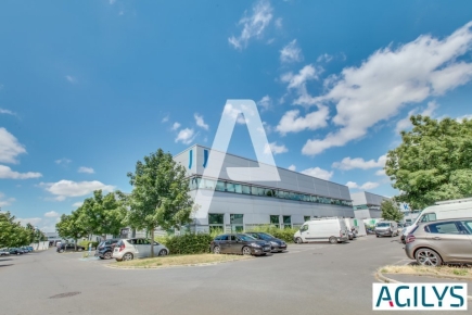 Activités / entrepôts à louer – IVRY SUR SEINE (94200) – 3