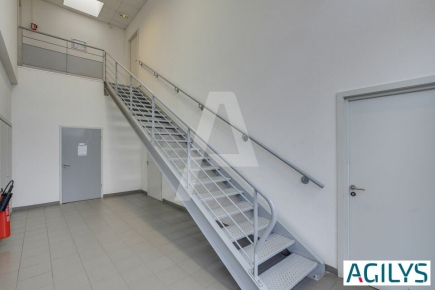 Activités / entrepôts à louer – LISSES () – 5